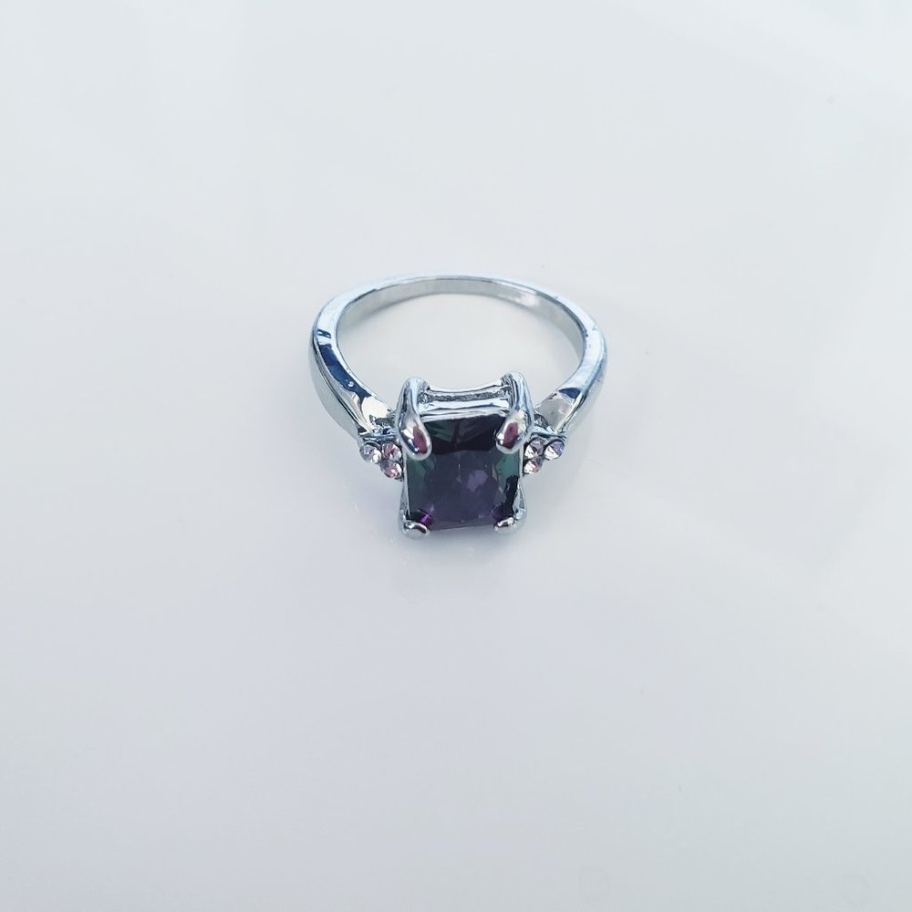 Emerald Silver Ring